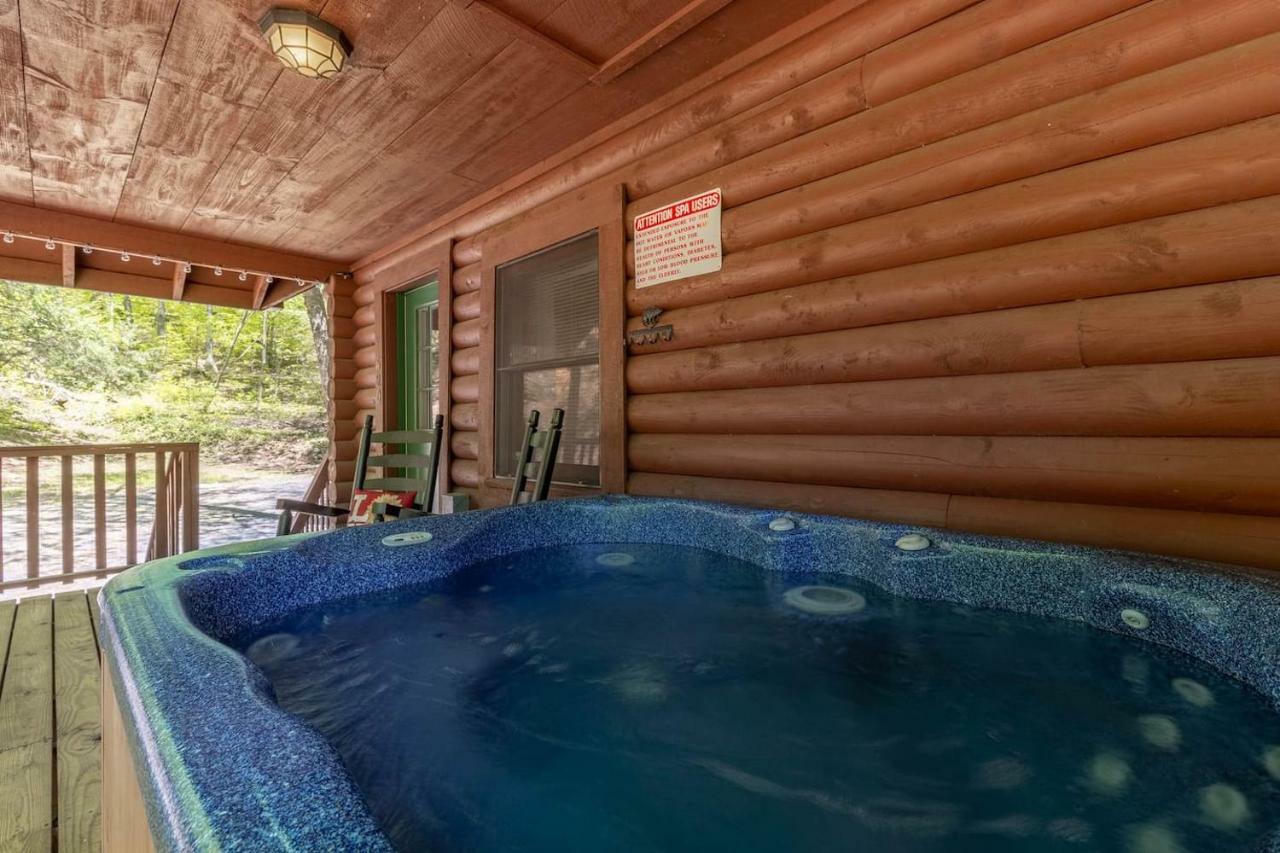 Villa Log Cabin! 1Mile From The Action! Private Lane! Hot Tub! Pool Table! Pigeon Forge Exterior foto